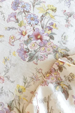 April Cornell Graceful Garden Antique Dining Cloth - 6 Seater