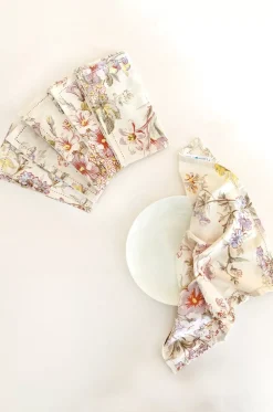 April Cornell Graceful Garden Antique Napkin Set Of 6