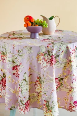 April Cornell Hydrangea Amethyst Antique 70" Round Cloth-6 Seater