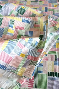 Feast Cotton Table Cover - 6 Seater