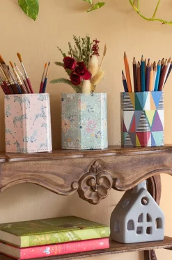 Pearlised Paper Leather Foldable Pen Holder - Pink Safari