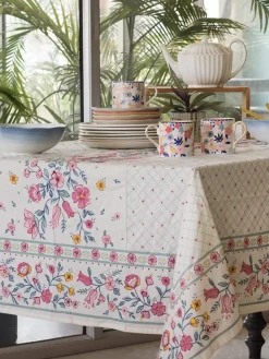 Raindrops And Roses Table Cover