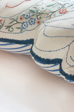 Simba Shaped Cushion With Filling