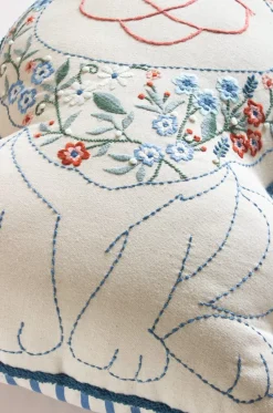 Simba Shaped Cushion With Filling