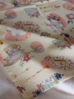 Tea Time Table Cover - 8 Seater