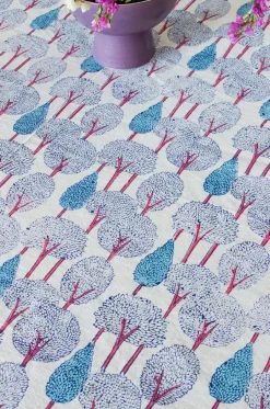 Topiary Garden Table Cloth - 4 Seater