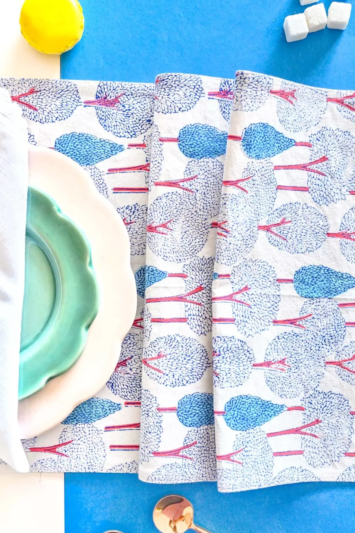 Topiary Garden Table Runner