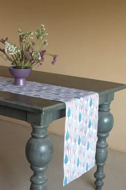 Topiary Garden Table Runner