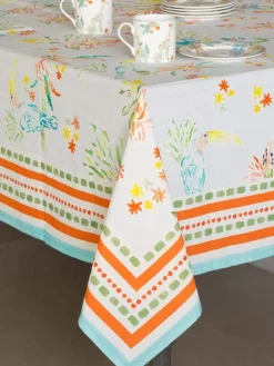 Where The Grass Is Green Table Cover