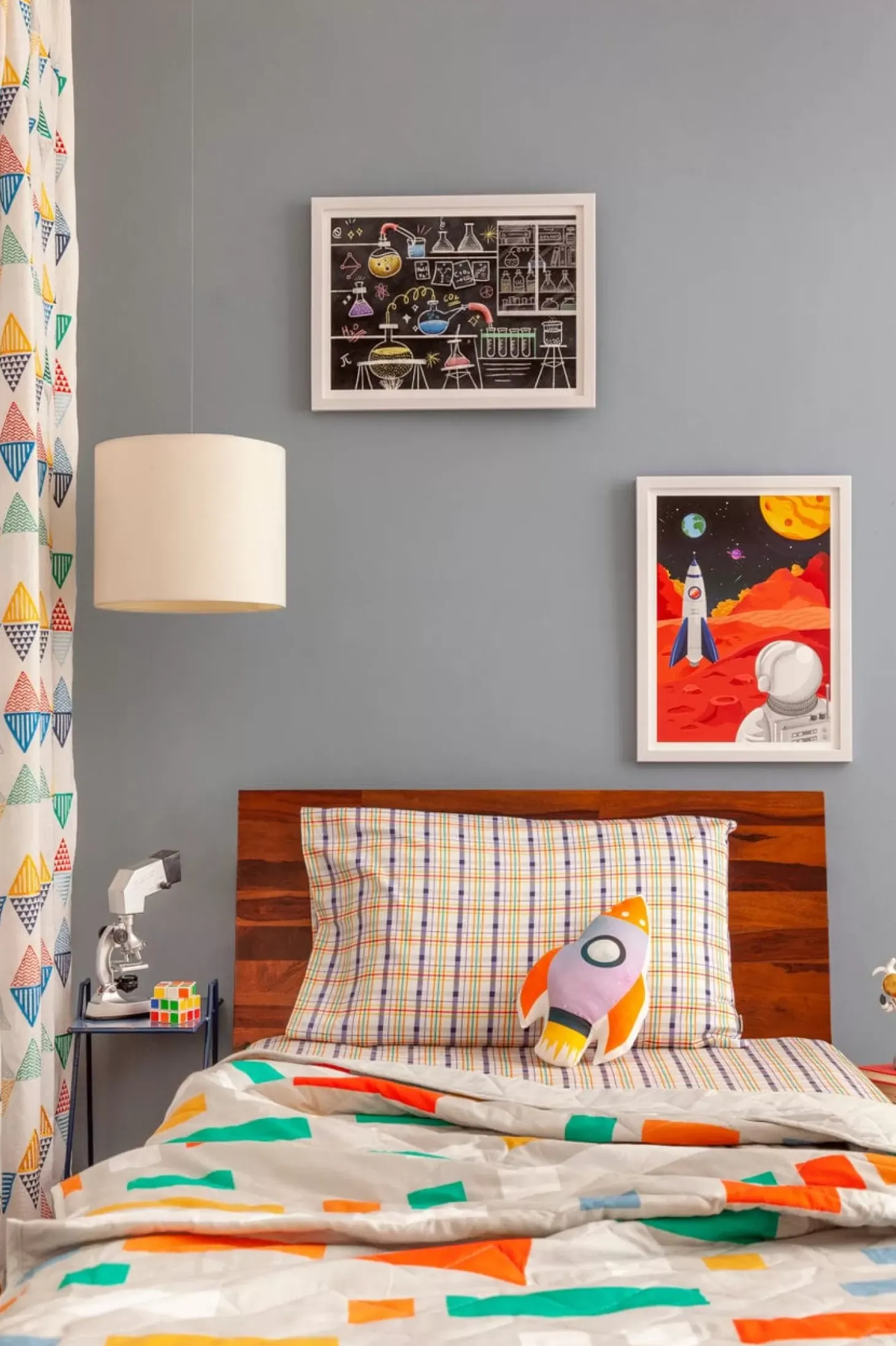 Zookeeper Amber, The Architect Bed Cover-Double